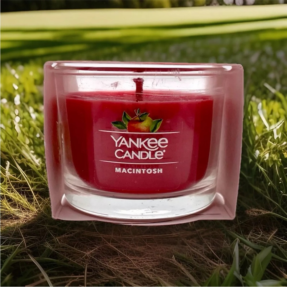 Yankee Candle-Mini Candle Macintosh (1.3 oz)